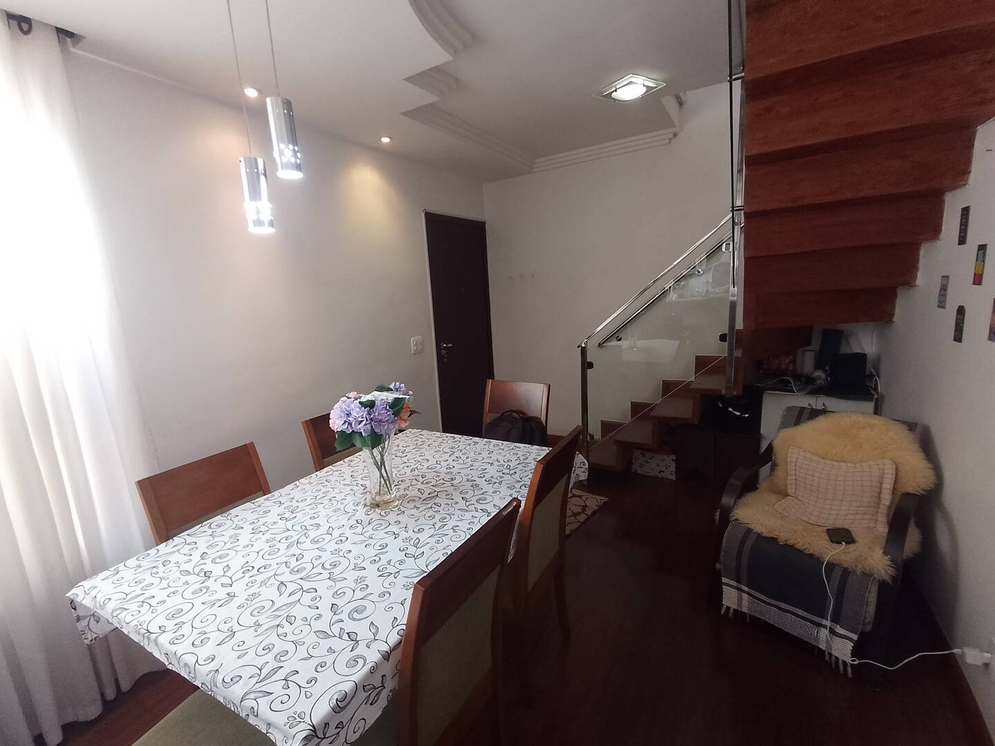 Apartamento à venda com 2 quartos, 75m² - Foto 1